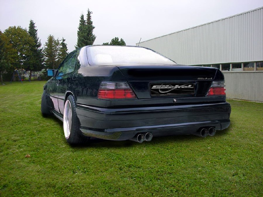 Mercedes_Benz_E-Klasse_w124_CE_dynamik_1.jpg